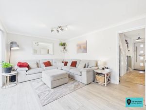 Living Room- click for photo gallery